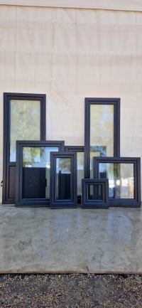 **Double-Sash Opening PVC Window &ndash; 1400 &times; 1400 mm (Width &times; Height), 1 Operable Sash**